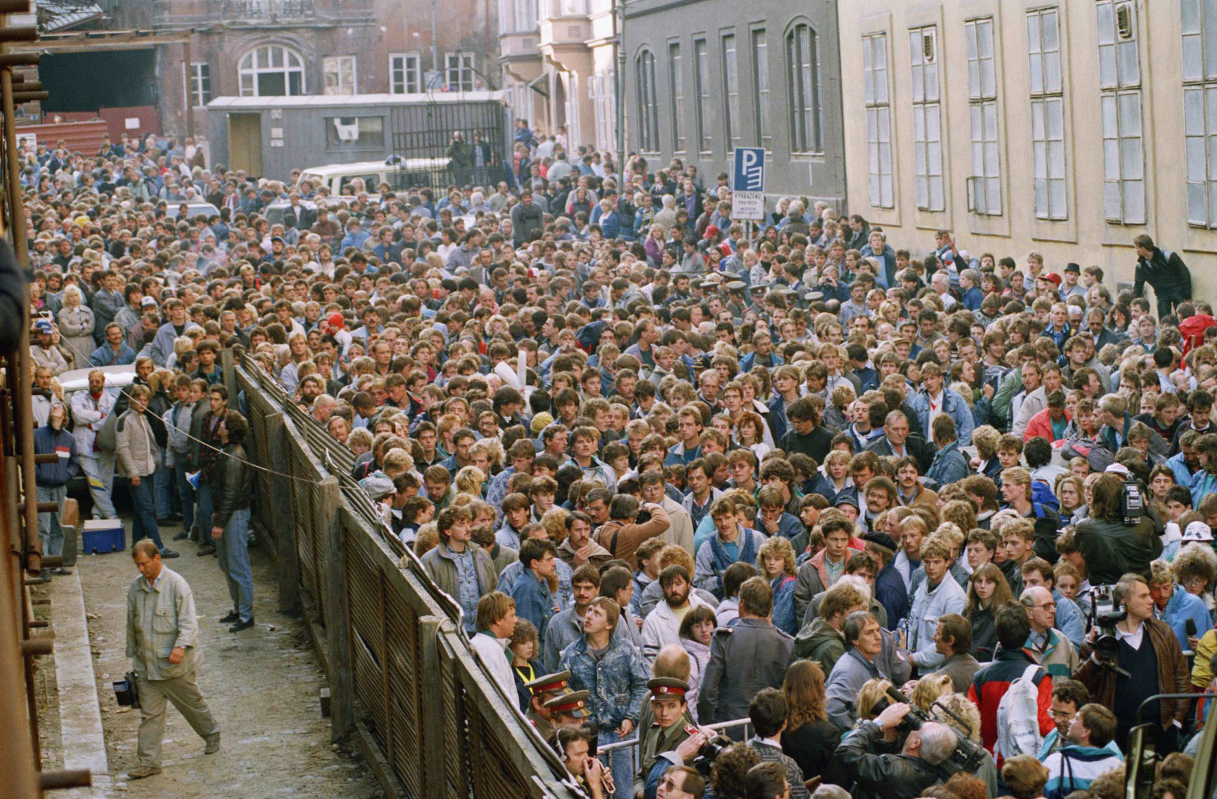 1989: East German Refugees